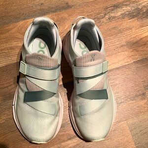 On Running CloudNova Wrap Sneakers